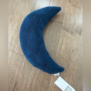 🌙 NWT Oilo Navy Blue Crescent Pillow